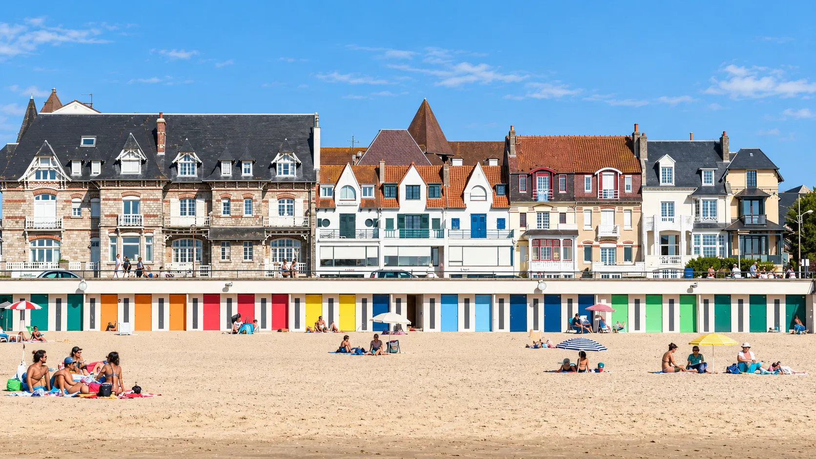 La plage du Touquet-Paris-Plage et les villas de la digue