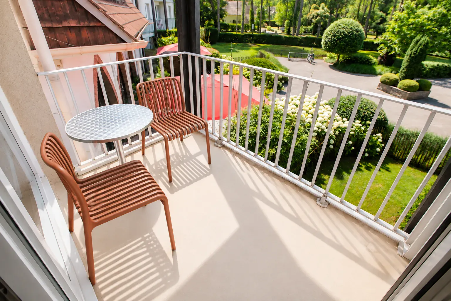 Studio Premier — balcon sur le jardin
